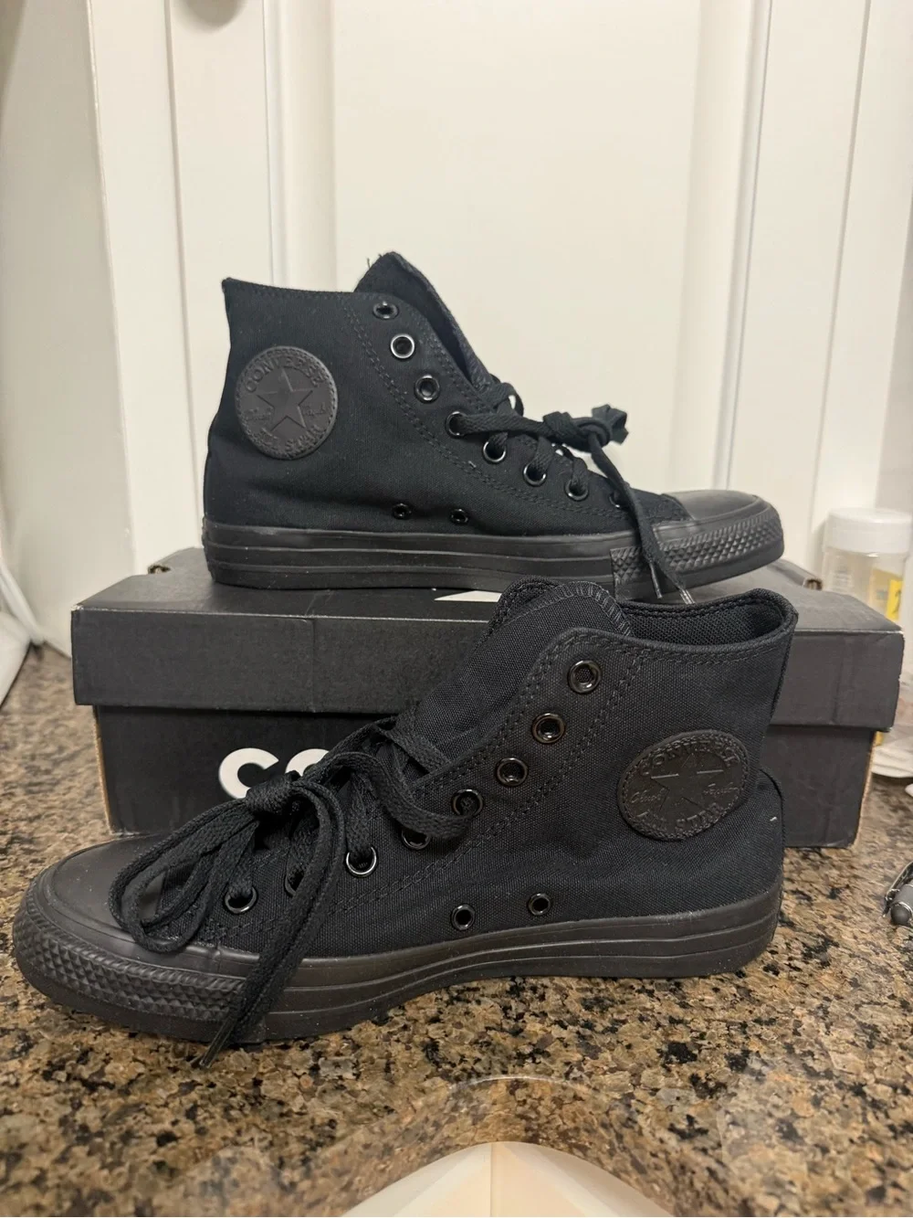 Converse High Top All Black New In Box Men’s Size 6.5 And Women’s Size 8.5